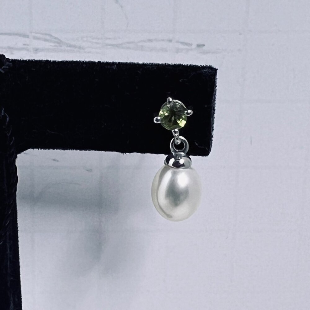 Honora Sterling Silver White Freshwater Pearls And Green Emerald Earrings (5979 - Picture 4 of 7